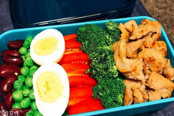 牛肉沙拉怎么做好吃 牛肉沙拉的做法