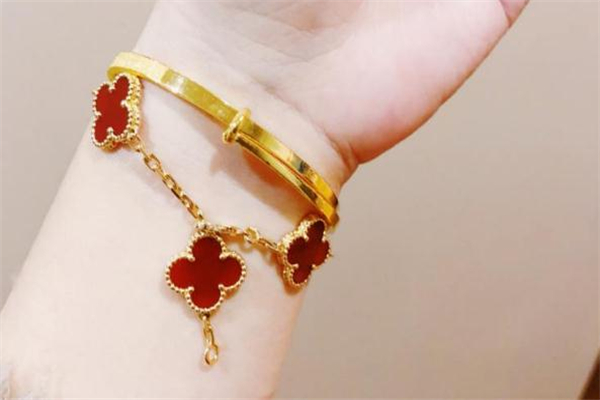 梵克雅寶是一線(xiàn)品牌嗎 梵克雅寶屬于幾線(xiàn)品牌 梵克雅寶是一線(xiàn)品牌嗎 梵克雅寶屬于幾線(xiàn)品牌