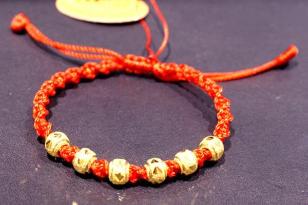 轉(zhuǎn)運(yùn)珠手鏈如何挑選 轉(zhuǎn)運(yùn)珠款式多嗎 轉(zhuǎn)運(yùn)珠手鏈如何挑選 轉(zhuǎn)運(yùn)珠款式多嗎