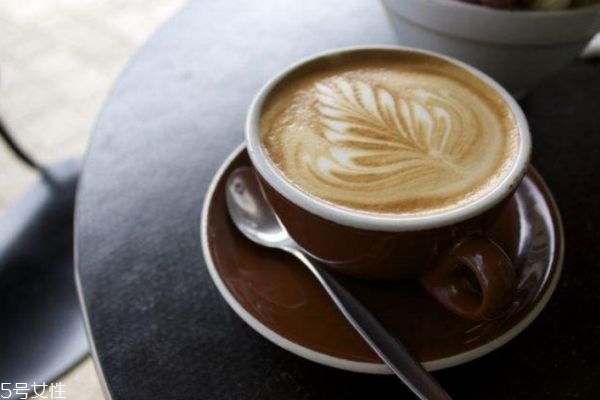 可以經(jīng)常喝咖啡嗎 喝咖啡有什么好處呢 可以經(jīng)常喝咖啡嗎 喝咖啡有什么好處呢