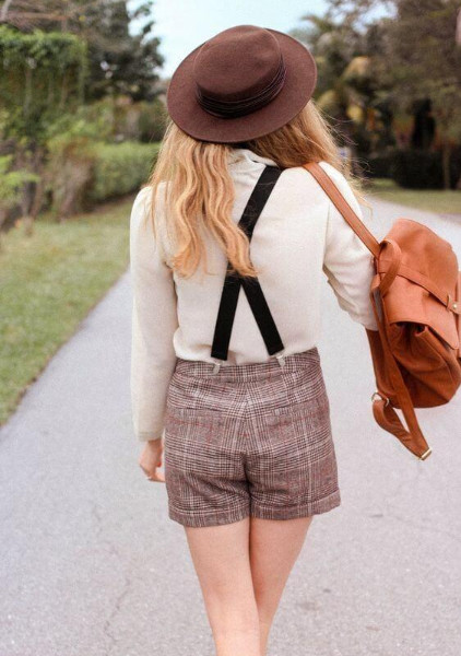 吊帶褲怎么搭配 吊帶褲上衣怎么搭配 吊帶褲怎么搭配 吊帶褲上衣怎么搭配