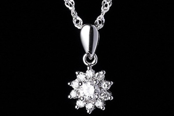 性價比較高的項鏈品牌有哪些 適合大學(xué)生購買的項鏈有哪些 性價比較高的項鏈品牌有哪些 適合大學(xué)生購買的項鏈有哪些