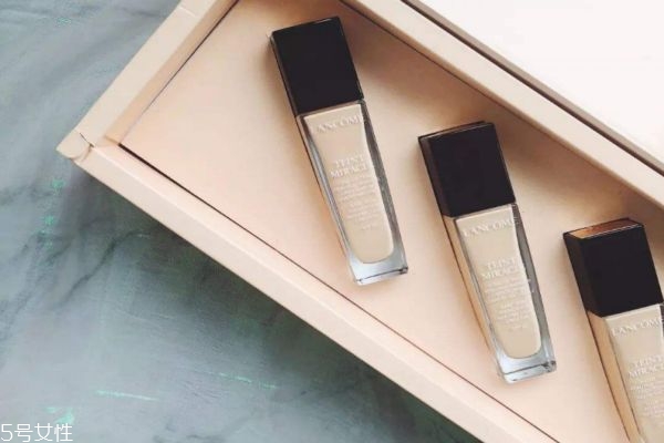 粉底液不服帖有哪些原因 粉底液怎么用好 粉底液不服帖有哪些原因 粉底液怎么用好