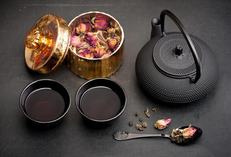 喝玫瑰花茶可以美容嗎 玫瑰花茶美容養(yǎng)顏美白排毒 喝玫瑰花茶可以美容嗎 玫瑰花茶美容養(yǎng)顏美白排毒