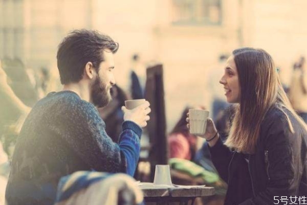 情侶約會(huì)聊天發(fā)生爭(zhēng)吵怎么辦 約會(huì)聊天冷場(chǎng)怎么辦