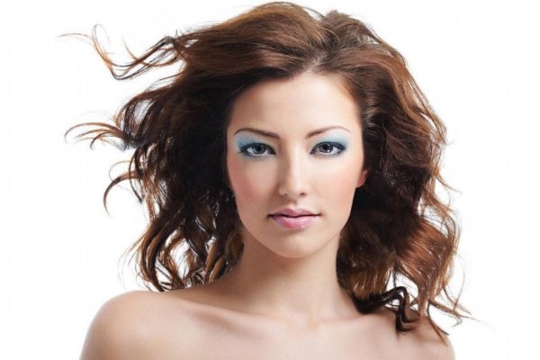 頭發(fā)少怎么變多 如何保持一頭秀發(fā) 頭發(fā)少怎么變多 如何保持一頭秀發(fā)