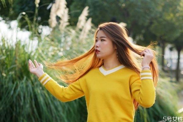 洗直頭發(fā)傷害發(fā)質(zhì)嗎 洗直頭發(fā)過(guò)敏怎么辦 洗直頭發(fā)傷害發(fā)質(zhì)嗎 洗直頭發(fā)過(guò)敏怎么辦