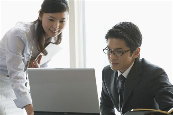 怎么拒絕公司同事的追求 對于同事的追求如何處理 怎么拒絕公司同事的追求 對于同事的追求如何處理