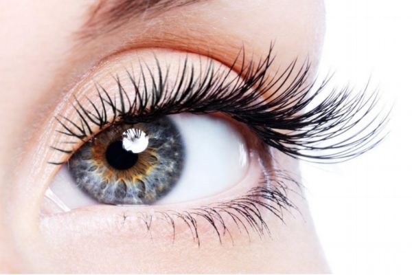 如何讓眼睫毛變長呢 眼睫毛變長的辦法有什么呢 如何讓眼睫毛變長呢 眼睫毛變長的辦法有什么呢
