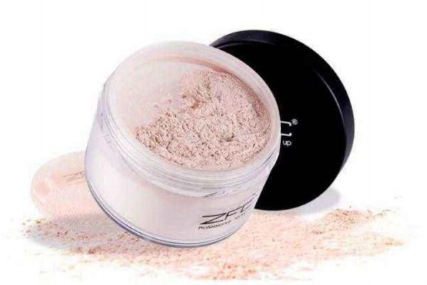 不同顏色定妝粉效果一樣嗎 綠色定妝粉有什么用呢 不同顏色定妝粉效果一樣嗎 綠色定妝粉有什么用呢