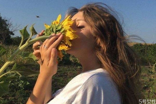 女生過了熱戀期有什么表現(xiàn) 女生過了熱戀期的表現(xiàn) 女生過了熱戀期有什么表現(xiàn) 女生過了熱戀期的表現(xiàn)