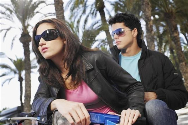 女性該不該為家庭放棄事業(yè) 女人為家庭放棄事業(yè)值得嗎 女性該不該為家庭放棄事業(yè) 女人為家庭放棄事業(yè)值得嗎