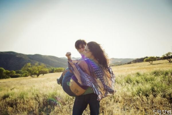 戀愛(ài)磨合期該怎么做 戀愛(ài)磨合期一般多長(zhǎng)時(shí)間 戀愛(ài)磨合期該怎么做 戀愛(ài)磨合期一般多長(zhǎng)時(shí)間