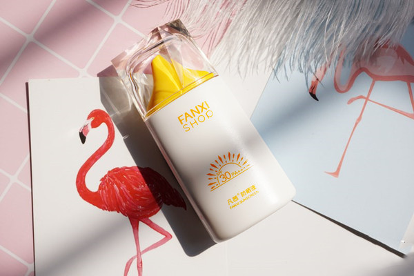 防曬最好的方法是什么 涂防曬霜是最好的防曬方法嗎 防曬最好的方法是什么 涂防曬霜是最好的防曬方法嗎