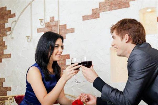 成功男人喜歡什么樣的女人 成功男人靠得住嗎 成功男人喜歡什么樣的女人 成功男人靠得住嗎