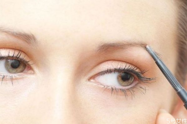 眉毛太濃怎么畫 眉毛粗濃怎么畫眉毛 眉毛太濃怎么畫 眉毛粗濃怎么畫眉毛