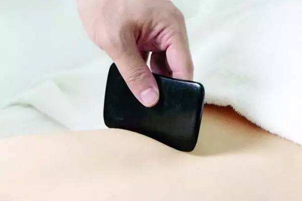 刮痧瘦腿好嗎 刮痧瘦腿有什么副作用嗎 刮痧瘦腿好嗎 刮痧瘦腿有什么副作用嗎