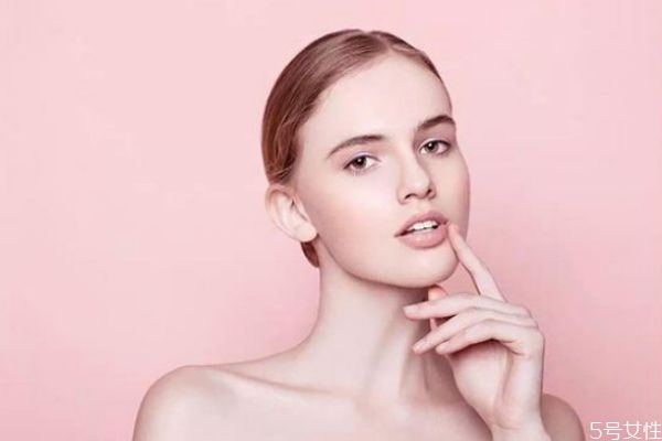 秋季如何預(yù)防長痘 怎么祛除痘痘 秋季如何預(yù)防長痘 怎么祛除痘痘