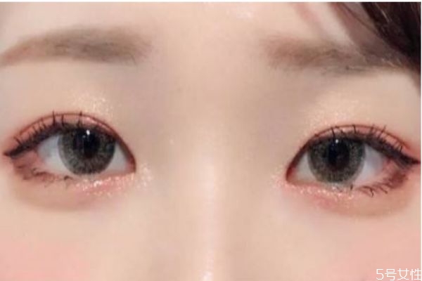 俏皮無辜的眼妝要怎么化 無辜大眼妝化妝步驟 俏皮無辜的眼妝要怎么化 無辜大眼妝化妝步驟