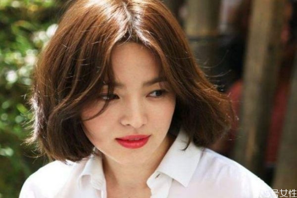 抽煙和長痘有關系嗎 戒煙可以去痘痘嗎 抽煙和長痘有關系嗎 戒煙可以去痘痘嗎