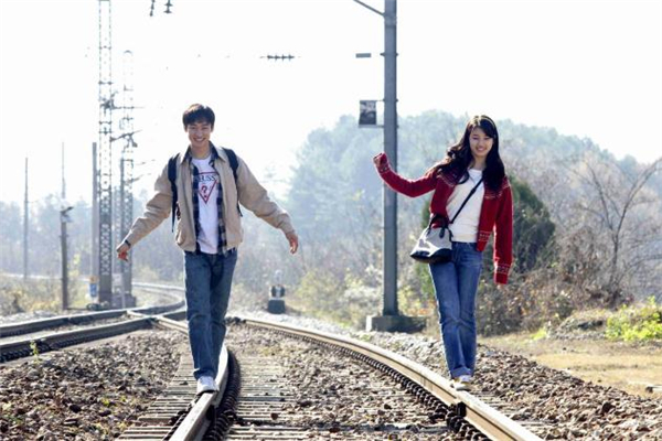 女朋友不信任我怎么辦 戀愛中有絕對的信任嗎 女朋友不信任我怎么辦 戀愛中有絕對的信任嗎