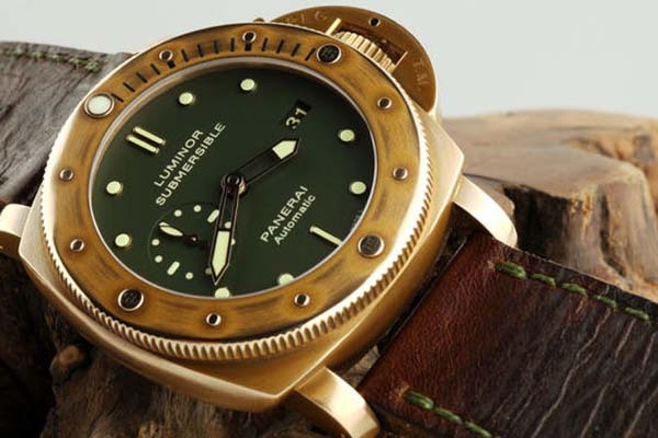 手表進(jìn)水的危害 手表進(jìn)水維修小技巧 手表進(jìn)水的危害 手表進(jìn)水維修小技巧