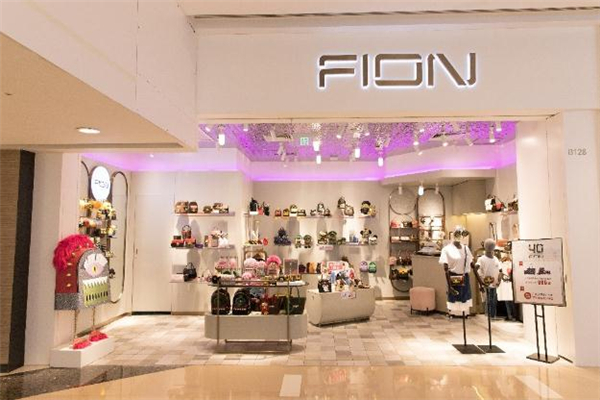 fion菲安妮適合哪個年齡段 菲安妮女包適合什么年齡