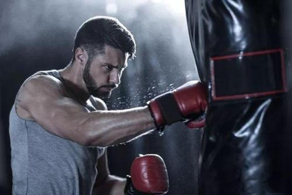 打沙袋能練肌肉嗎 打沙袋的好處 打沙袋能練肌肉嗎 打沙袋的好處