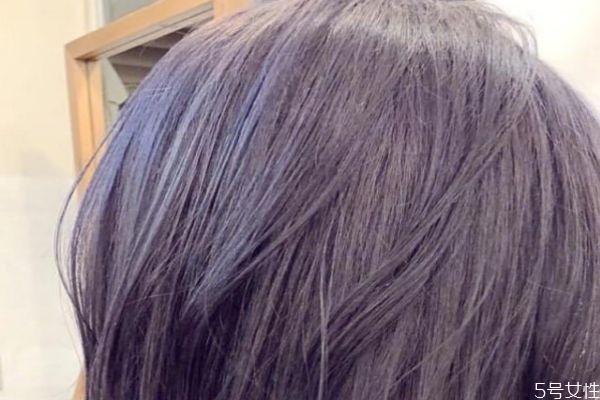 2019年流行什么頭發(fā)顏色 臉黑黃染什么顏色頭發(fā) 2019年流行什么頭發(fā)顏色 臉黑黃染什么顏色頭發(fā)