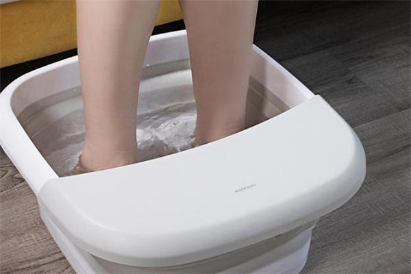 姜粉泡腳的功效與作用 姜粉泡腳可以天天泡嗎 姜粉泡腳的功效與作用 姜粉泡腳可以天天泡嗎