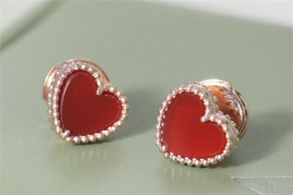 紅玉髓會(huì)變色嗎 紅玉髓會(huì)越戴越深嗎 紅玉髓會(huì)變色嗎 紅玉髓會(huì)越戴越深嗎