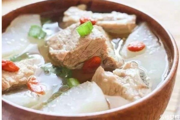排骨有什么營(yíng)養(yǎng)價(jià)值呢 排骨湯怎么做好喝呢 排骨有什么營(yíng)養(yǎng)價(jià)值呢 排骨湯怎么做好喝呢