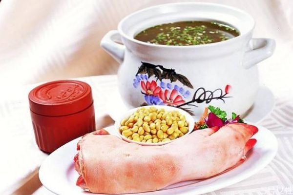 什么湯比較補血呢 產(chǎn)后應(yīng)該多喝什么湯呢