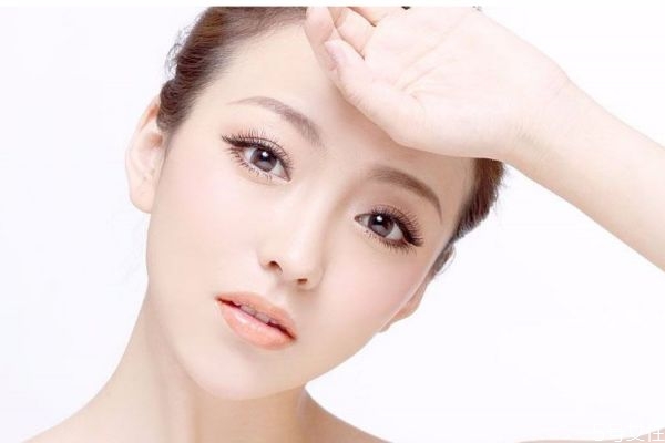 鼻子為什么會(huì)起皮呢 鼻子起皮的原因是什么呢