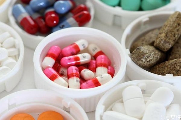 什么是精神分裂癥呢 精神分裂癥有什么癥狀呢 什么是精神分裂癥呢 精神分裂癥有什么癥狀呢