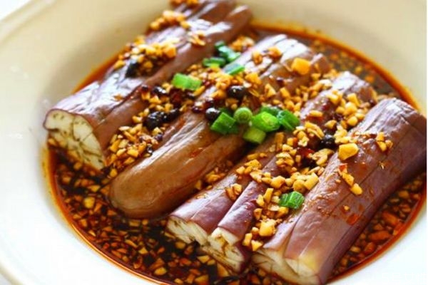 茄子生長(zhǎng)環(huán)境是怎么樣的呢 茄子主要分布地區(qū)是哪里呢 茄子生長(zhǎng)環(huán)境是怎么樣的呢 茄子主要分布地區(qū)是哪里呢