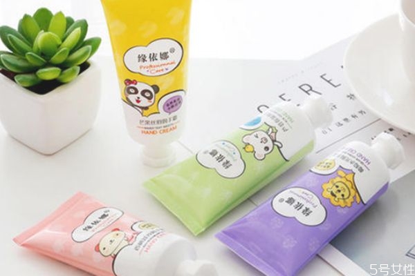 什么樣的護手霜適合當作手膜用 什么護手霜不宜當手膜用 什么樣的護手霜適合當作手膜用 什么護手霜不宜當手膜用