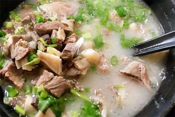 羊肉湯可以每天都喝嗎 羊肉湯喝多了會(huì)怎么樣 羊肉湯可以每天都喝嗎 羊肉湯喝多了會(huì)怎么樣