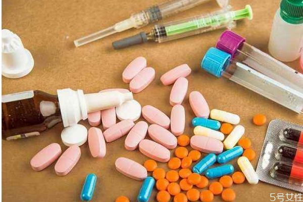 腎結石是一種什么病呢 腎結石的造成原因是什么呢 腎結石是一種什么病呢 腎結石的造成原因是什么呢