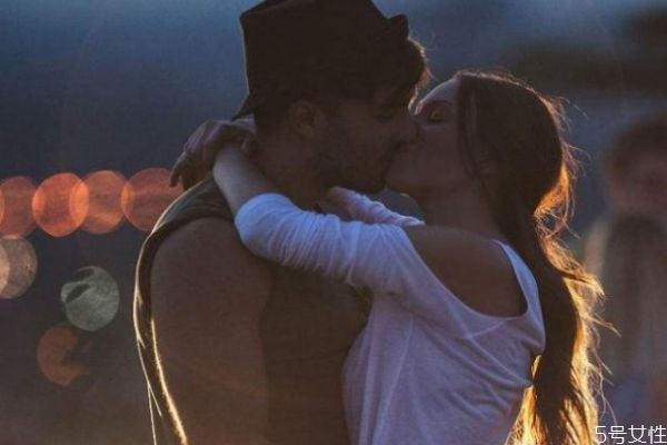 怎么要陌生女生 巧妙的向女孩要 怎么要陌生女生 巧妙的向女孩要