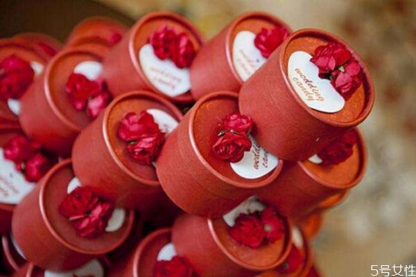 結婚喜糖一般裝多少顆 結婚喜糖一般怎么搭配