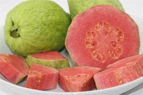 番石榴切開(kāi)可以放多久 番石榴切開(kāi)后怎么保存 番石榴切開(kāi)可以放多久 番石榴切開(kāi)后怎么保存