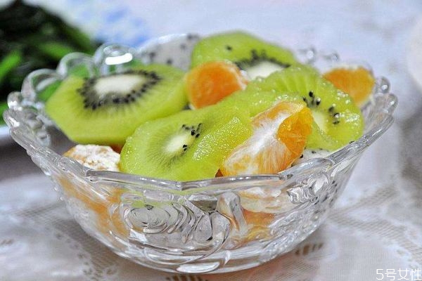 什么食物可以越吃越美呢 吃什么食物對(duì)皮膚好呢 什么食物可以越吃越美呢 吃什么食物對(duì)皮膚好呢