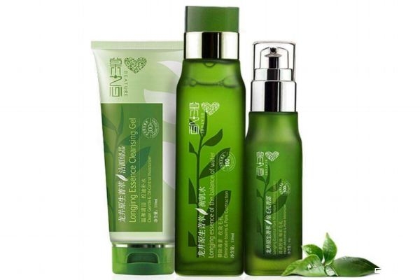 為什么爽膚水永遠比乳先用完呢 水乳使用比例是多少呢 為什么爽膚水永遠比乳先用完呢 水乳使用比例是多少呢