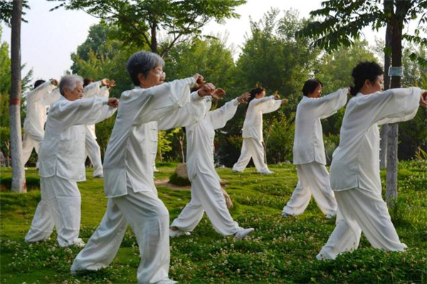 練八段錦為什么會(huì)放屁 練八段錦為什么會(huì)打嗝 練八段錦為什么會(huì)放屁 練八段錦為什么會(huì)打嗝