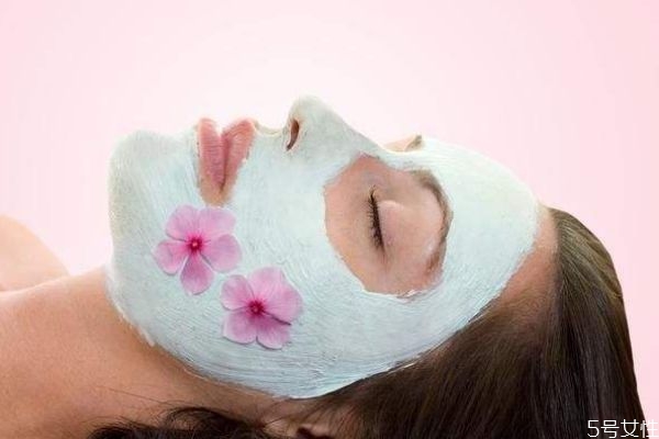 涂抹面膜多久一次呢 涂抹面膜有什么優(yōu)點(diǎn)呢 涂抹面膜多久一次呢 涂抹面膜有什么優(yōu)點(diǎn)呢
