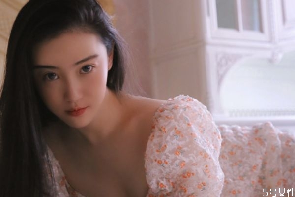 掛女朋友電話很嚴(yán)重嗎 掛女朋友電話她生氣了怎么辦 掛女朋友電話很嚴(yán)重嗎 掛女朋友電話她生氣了怎么辦