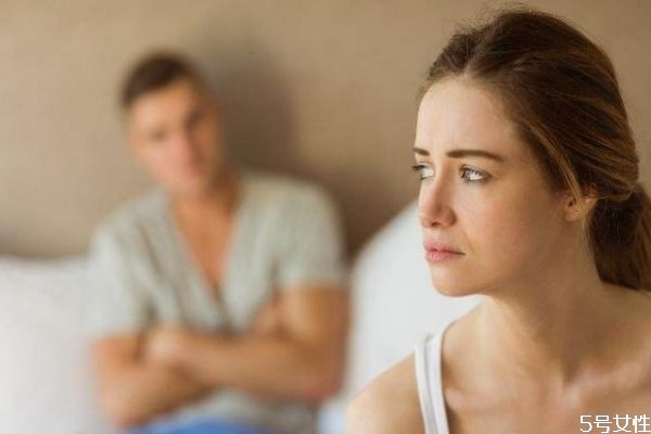 冷戰(zhàn)怎么和好 冷戰(zhàn)后怎么讓對(duì)方服軟 冷戰(zhàn)怎么和好 冷戰(zhàn)后怎么讓對(duì)方服軟