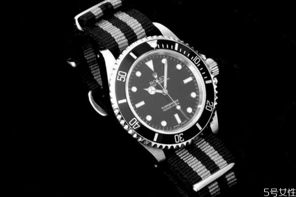 機(jī)械手表應(yīng)該怎么保養(yǎng)呢 機(jī)械手表保養(yǎng)應(yīng)該注意什么呢 機(jī)械手表應(yīng)該怎么保養(yǎng)呢 機(jī)械手表保養(yǎng)應(yīng)該注意什么呢