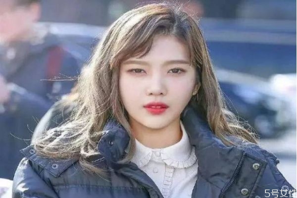 女生染什么顏色頭發(fā)好看 今年女生流行染什么顏色的頭發(fā) 女生染什么顏色頭發(fā)好看 今年女生流行染什么顏色的頭發(fā)